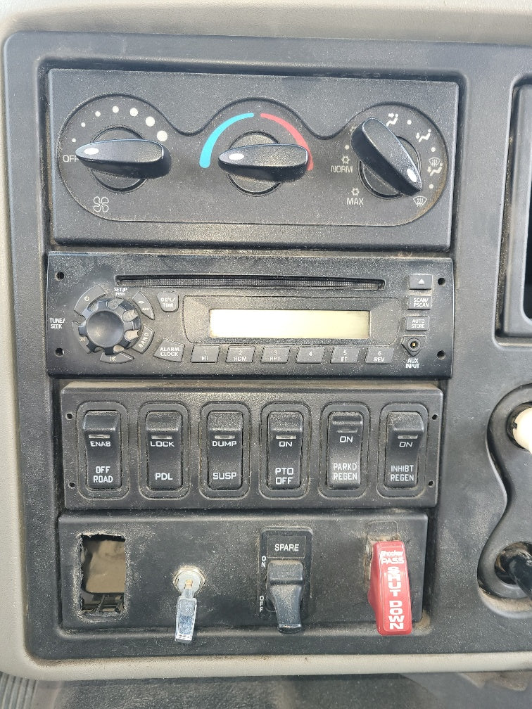 2013 7600 International **Chassis Only**