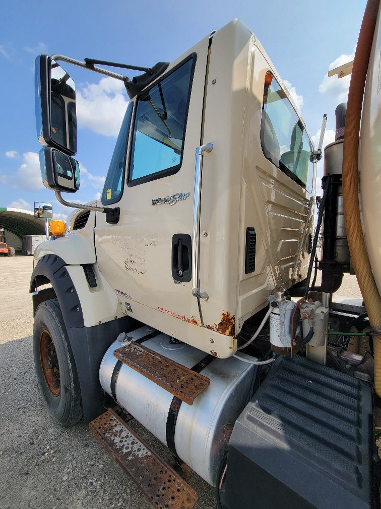 2013 7600 International **Chassis Only**