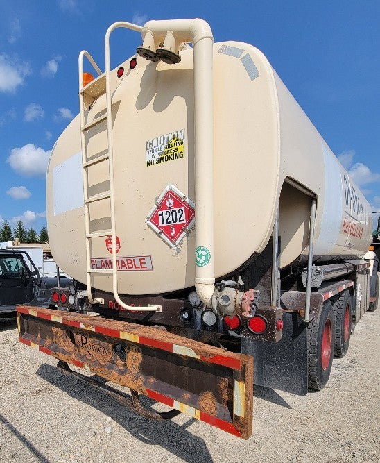 2013 7600 International **Chassis Only**