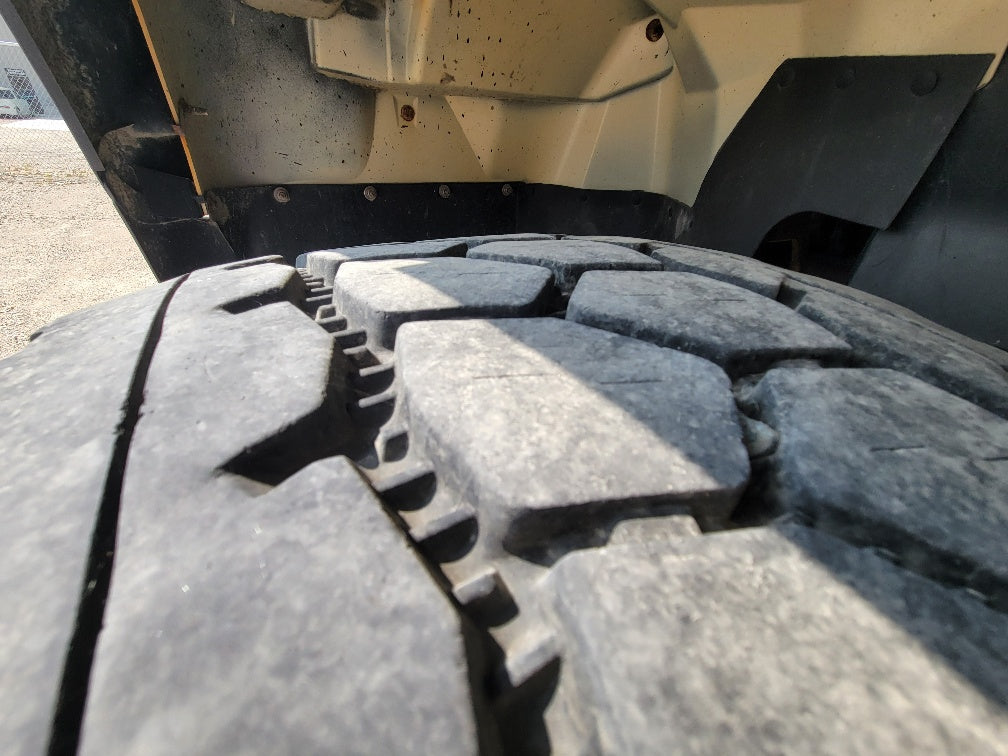 2013 7600 International **Chassis Only**